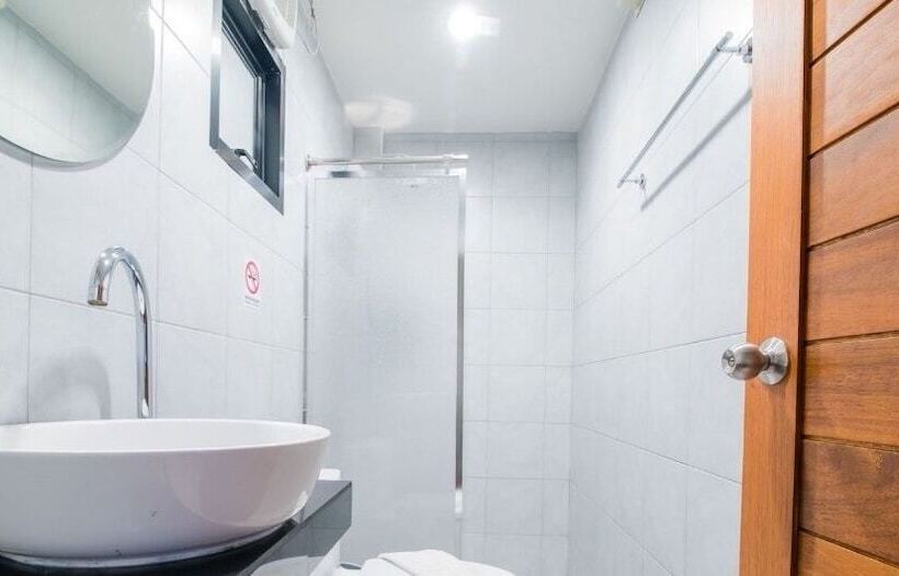 פנסיון Bronte Bnb