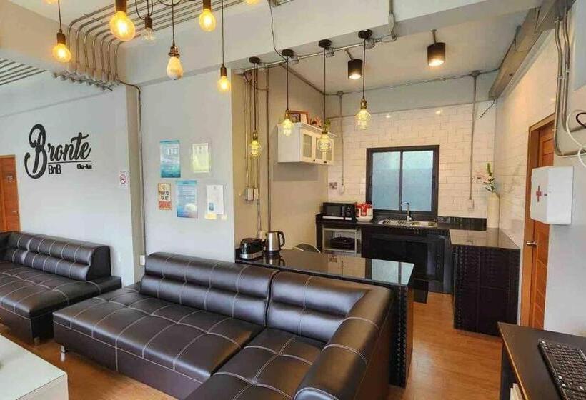 פנסיון Bronte Bnb