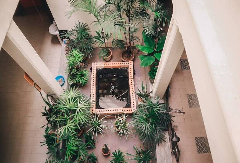 ペンション Thaweesuk Heritage Homestay