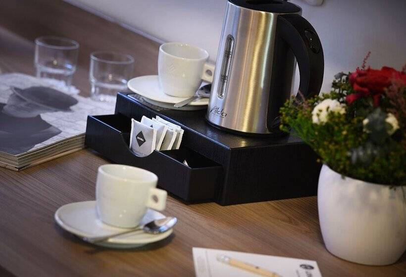 Общежитие Prague Old Town Residence