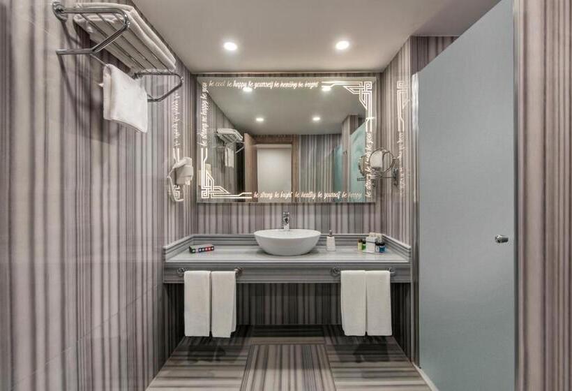 Delphin Be Grand Resort