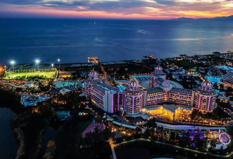 Delphin Be Grand Resort