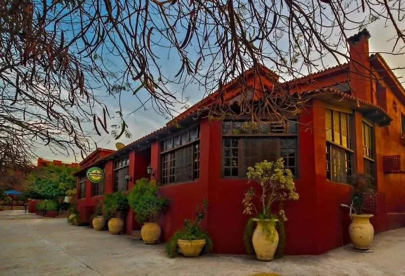 هتل Adham Compound