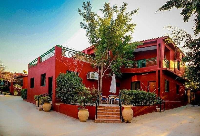 هتل Adham Compound