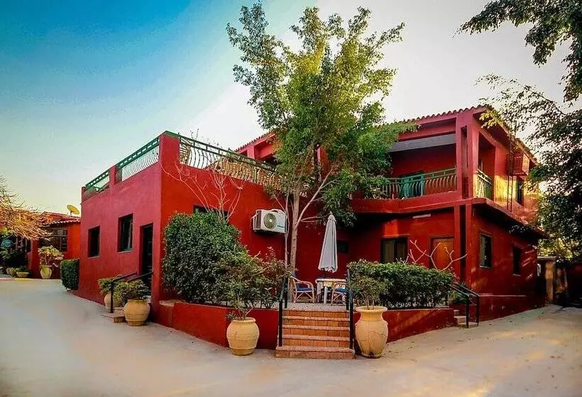 هتل Adham Compound