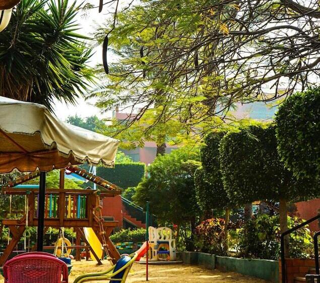 هتل Adham Compound