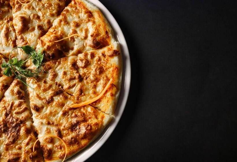 هتل Adham Compound