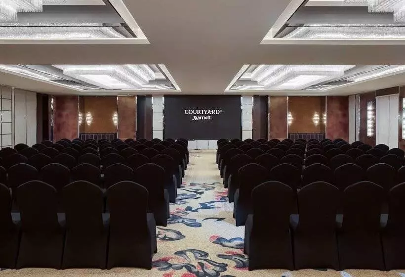 ホテル Courtyard By Marriott Shanghai Changfeng Park
