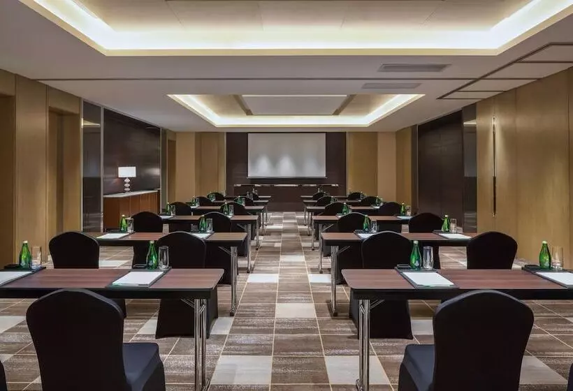 ホテル Courtyard By Marriott Shanghai Changfeng Park