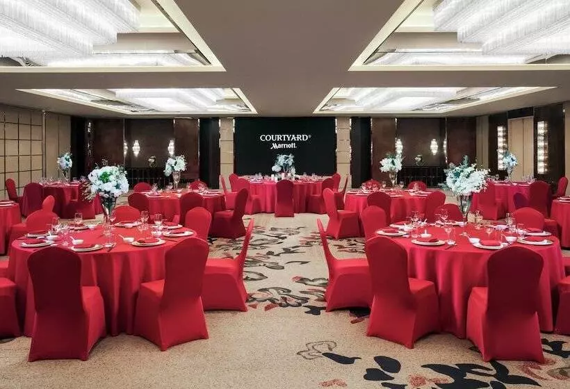 ホテル Courtyard By Marriott Shanghai Changfeng Park