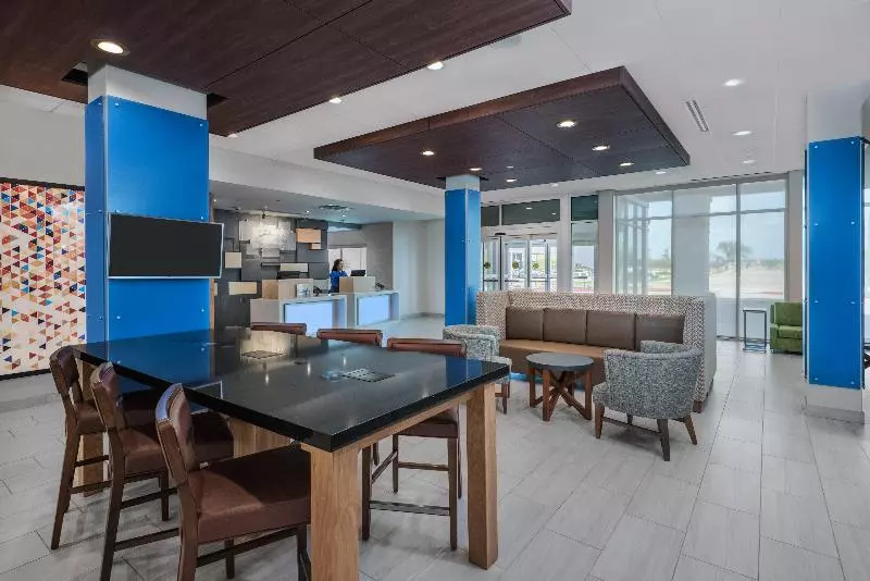 Hotelli Holiday Inn Express & Suites Bryan   College Station, An Ihg