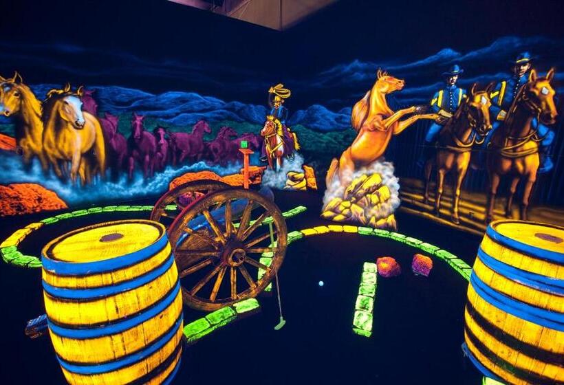 Отель Holiday Inn Express & Suites Bryan   College Station, An Ihg