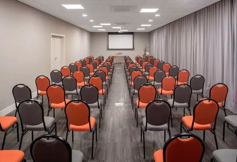 ホテル Intercity Ribeirao Preto