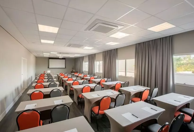 ホテル Intercity Ribeirao Preto