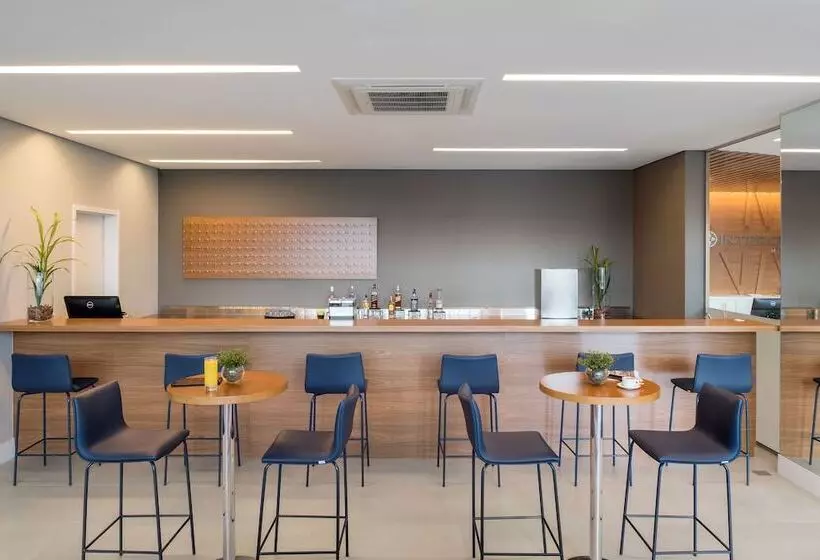 ホテル Intercity Ribeirao Preto