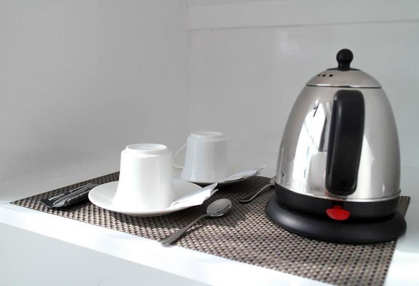 هتل Island Beach House