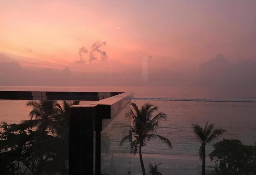 هتل Island Beach House