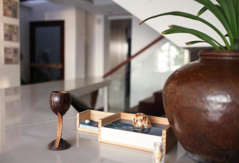 هتل Island Beach House