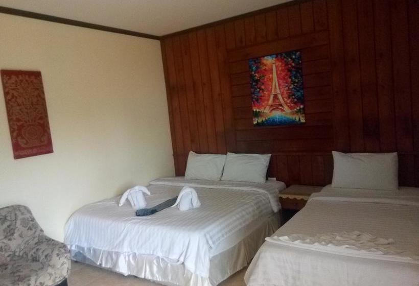 호텔 Live In Phuket