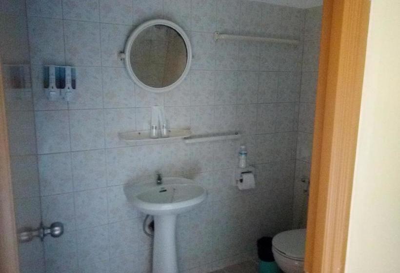 호텔 Live In Phuket