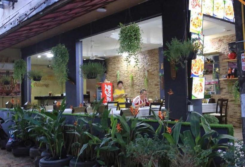 호텔 Live In Phuket