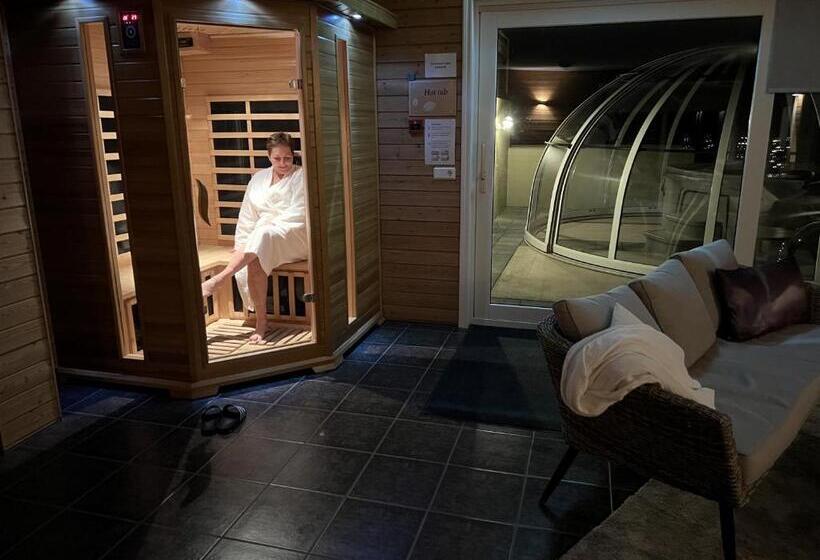 هتل Natur Akureyri