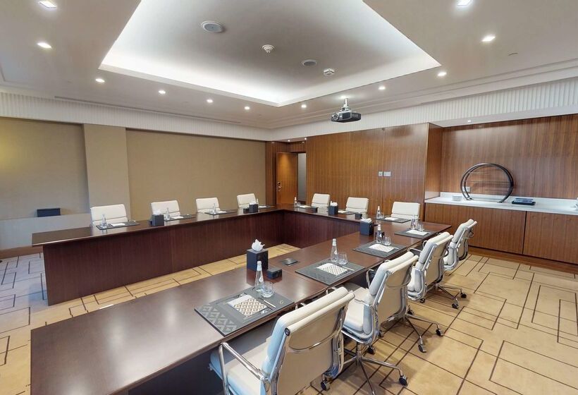 The Hotel Galleria Jeddah, Curio Collection By Hilton