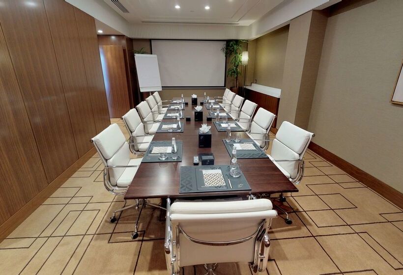 The Hotel Galleria Jeddah, Curio Collection By Hilton