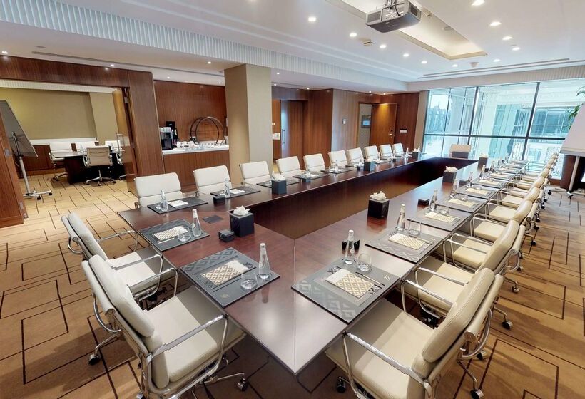 The Hotel Galleria Jeddah, Curio Collection By Hilton