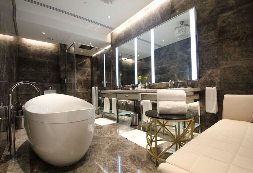 The Hotel Galleria Jeddah, Curio Collection By Hilton