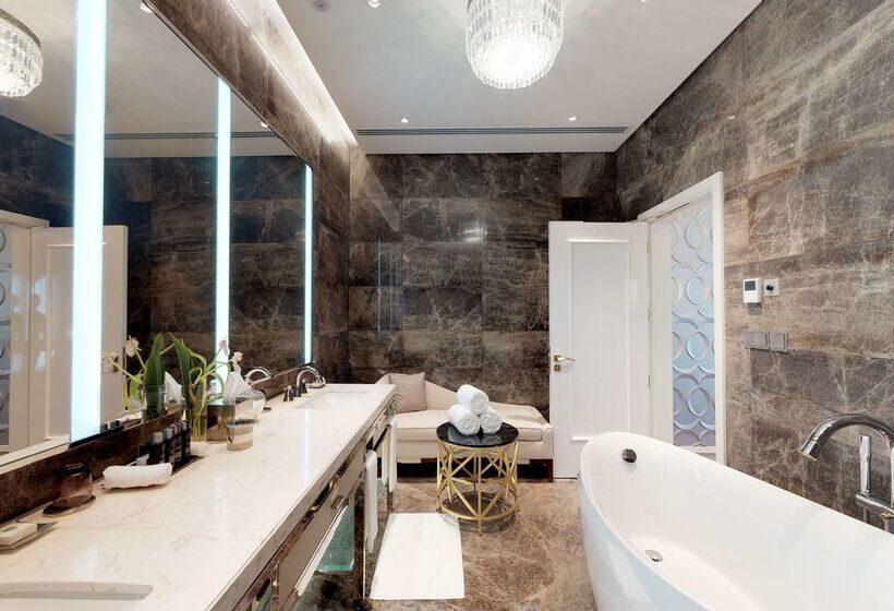 The Hotel Galleria Jeddah, Curio Collection By Hilton