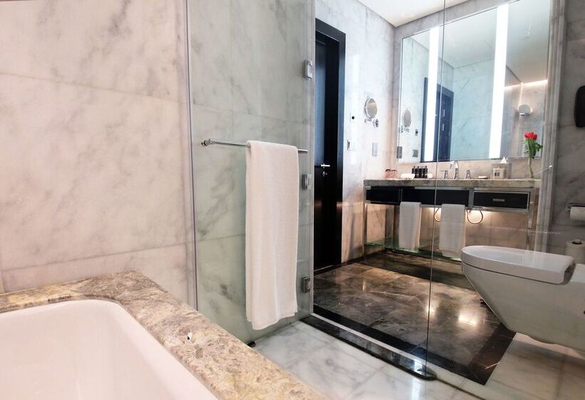 The Hotel Galleria Jeddah, Curio Collection By Hilton