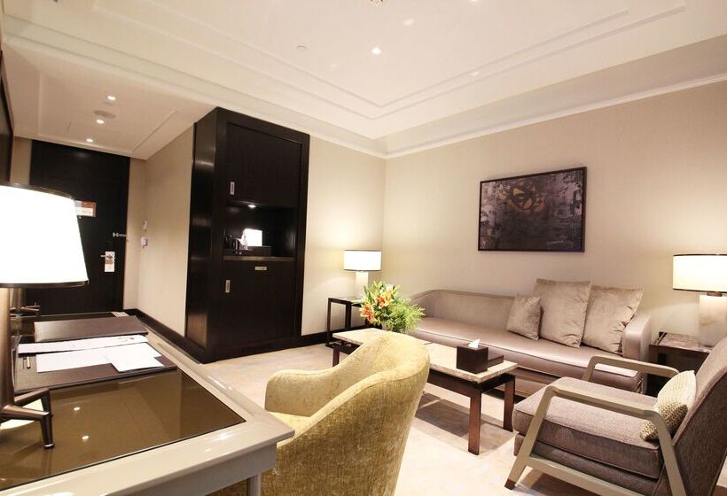 The Hotel Galleria Jeddah, Curio Collection By Hilton