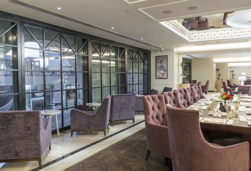 The Hotel Galleria Jeddah, Curio Collection By Hilton