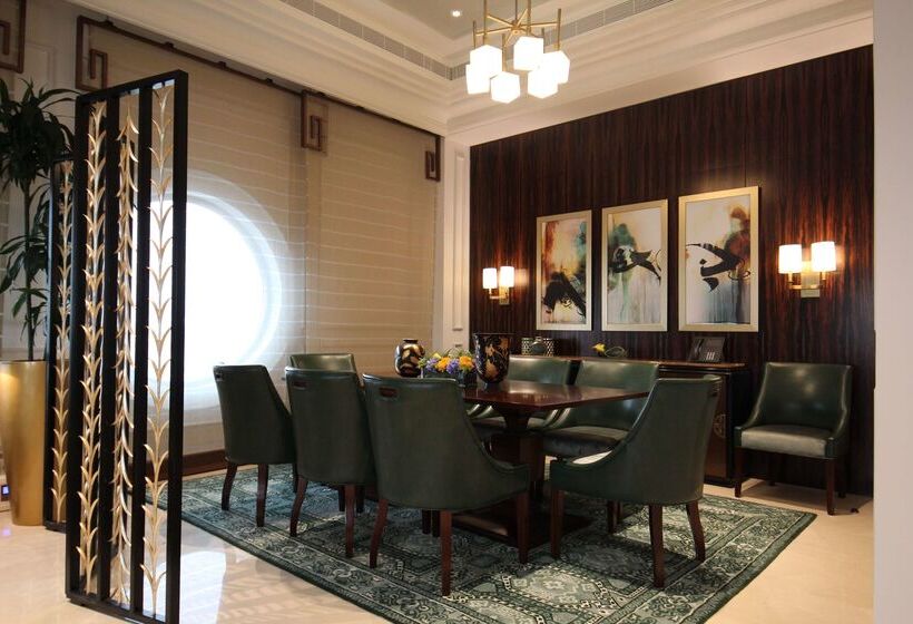 The Hotel Galleria Jeddah, Curio Collection By Hilton