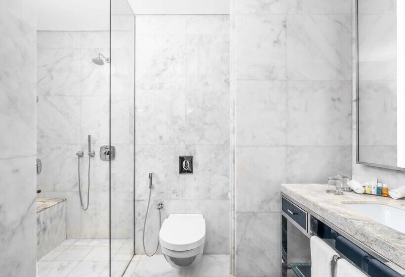 The Hotel Galleria Jeddah, Curio Collection By Hilton