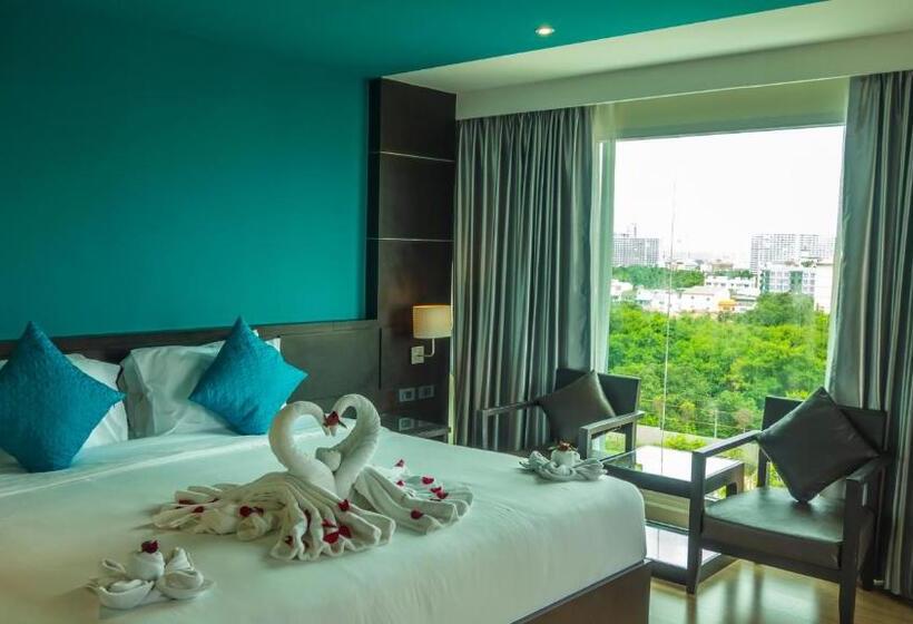 ホテル Unique Regency Pattaya