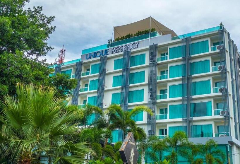 ホテル Unique Regency Pattaya