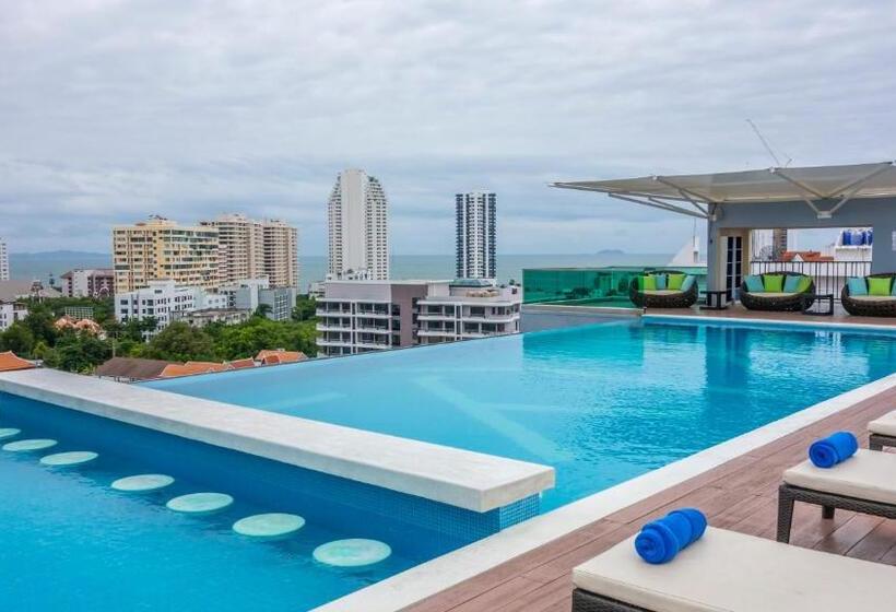 ホテル Unique Regency Pattaya