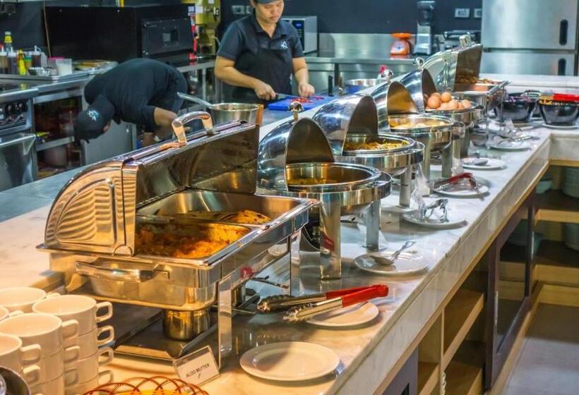 ホテル Unique Regency Pattaya