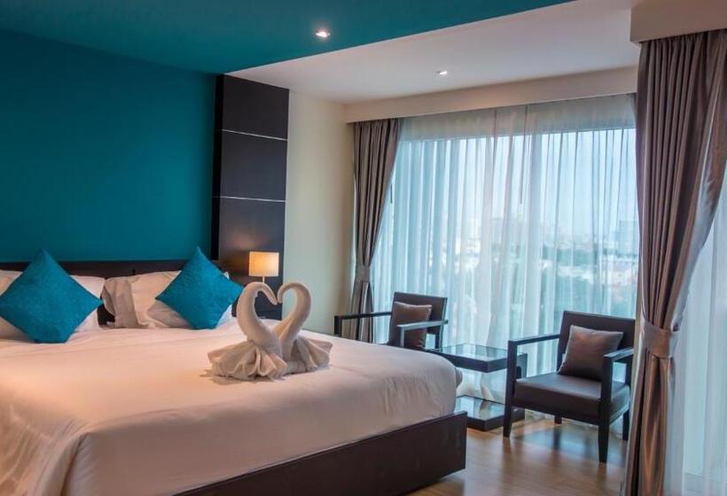 ホテル Unique Regency Pattaya