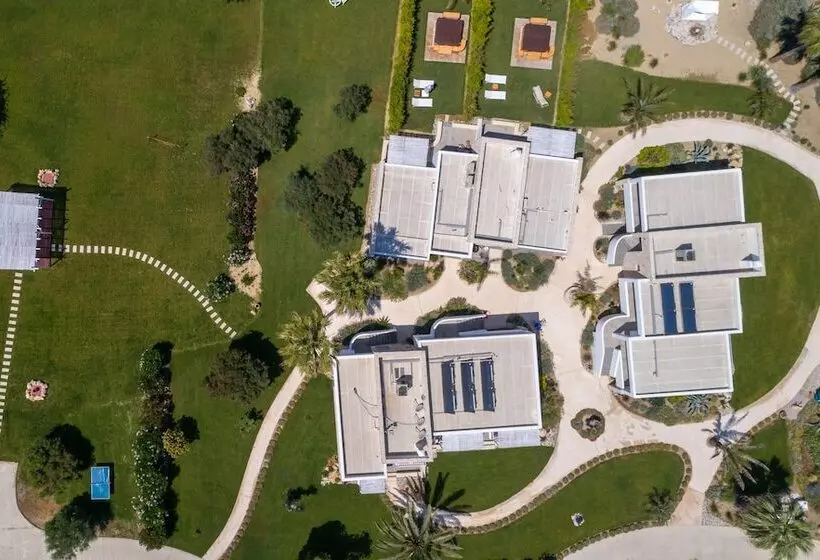 ホテル White Pearls Luxury Suites   Adults Only