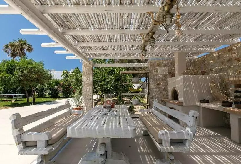 ホテル White Pearls Luxury Suites   Adults Only