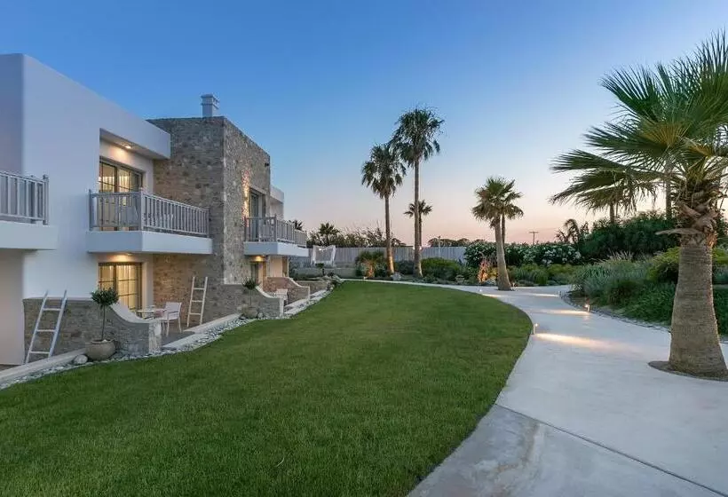 ホテル White Pearls Luxury Suites   Adults Only