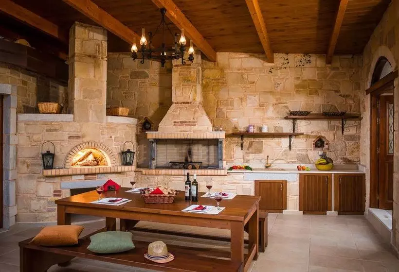 Hotelli Elea Village