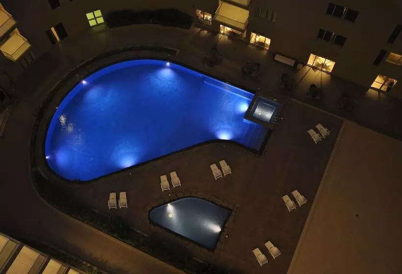 Gulf Suites Hotel Amwaj