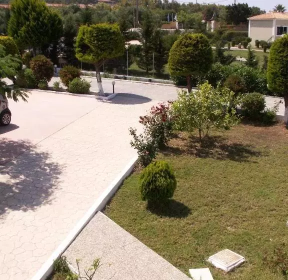 هتل Kastro Beach