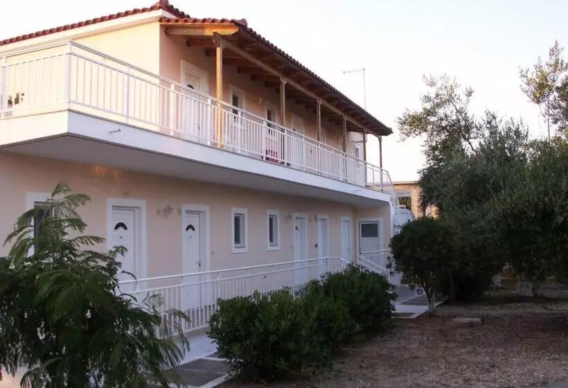 هتل Kastro Beach