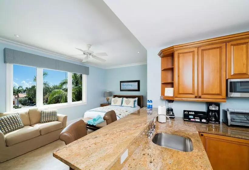 هتل The Regent Grand