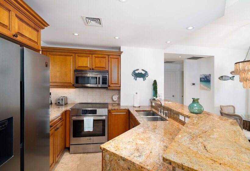 هتل The Regent Grand